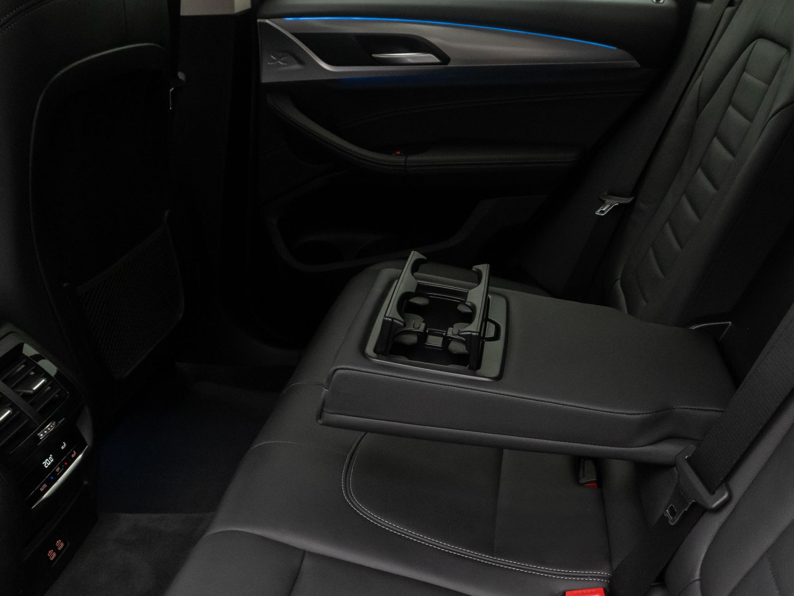 Fahrzeugabbildung BMW X3 xD30e xLine 360° HiFi ACC HUD Komfort 19Zoll