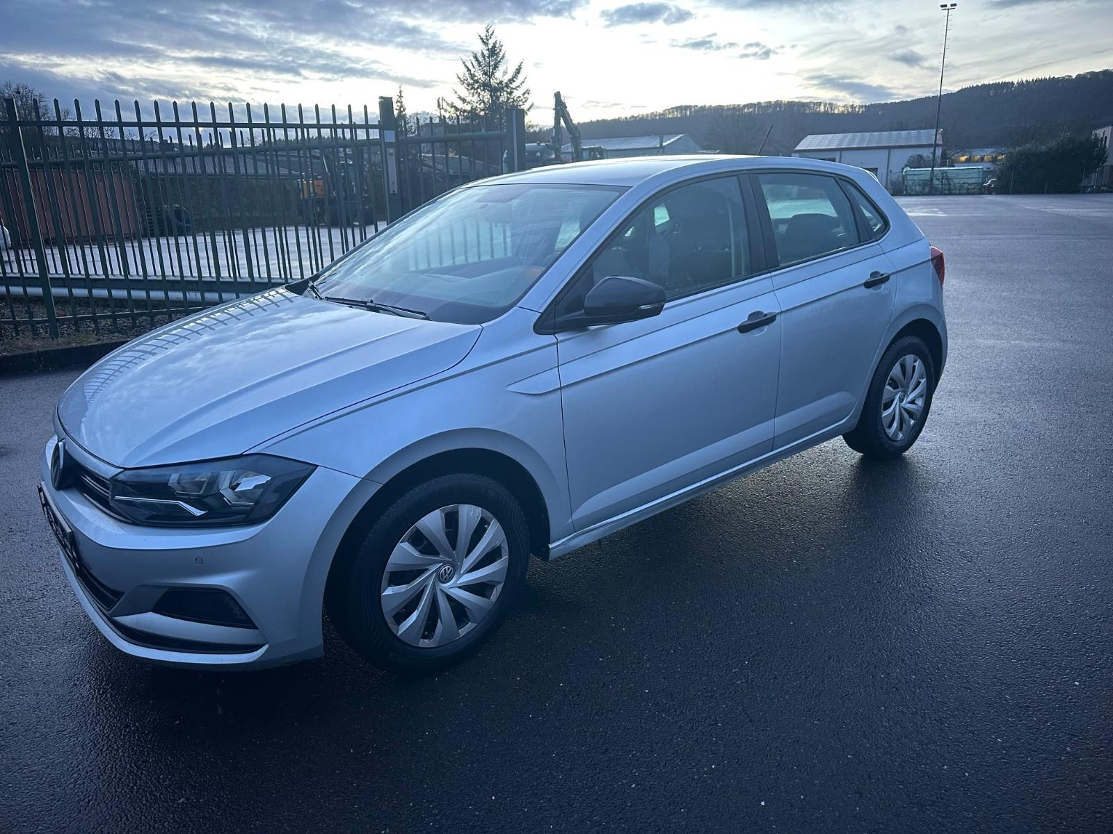 Volkswagen Polo VI Trendline