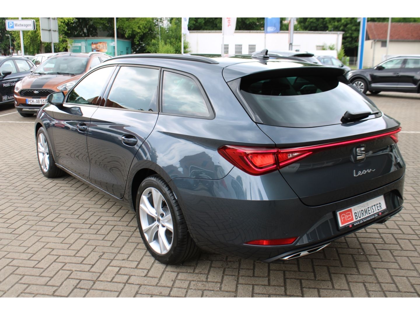 SEAT Leon 1.5 eTSI Sportstourer FR DSG ACC LED AHK RF - Image 3