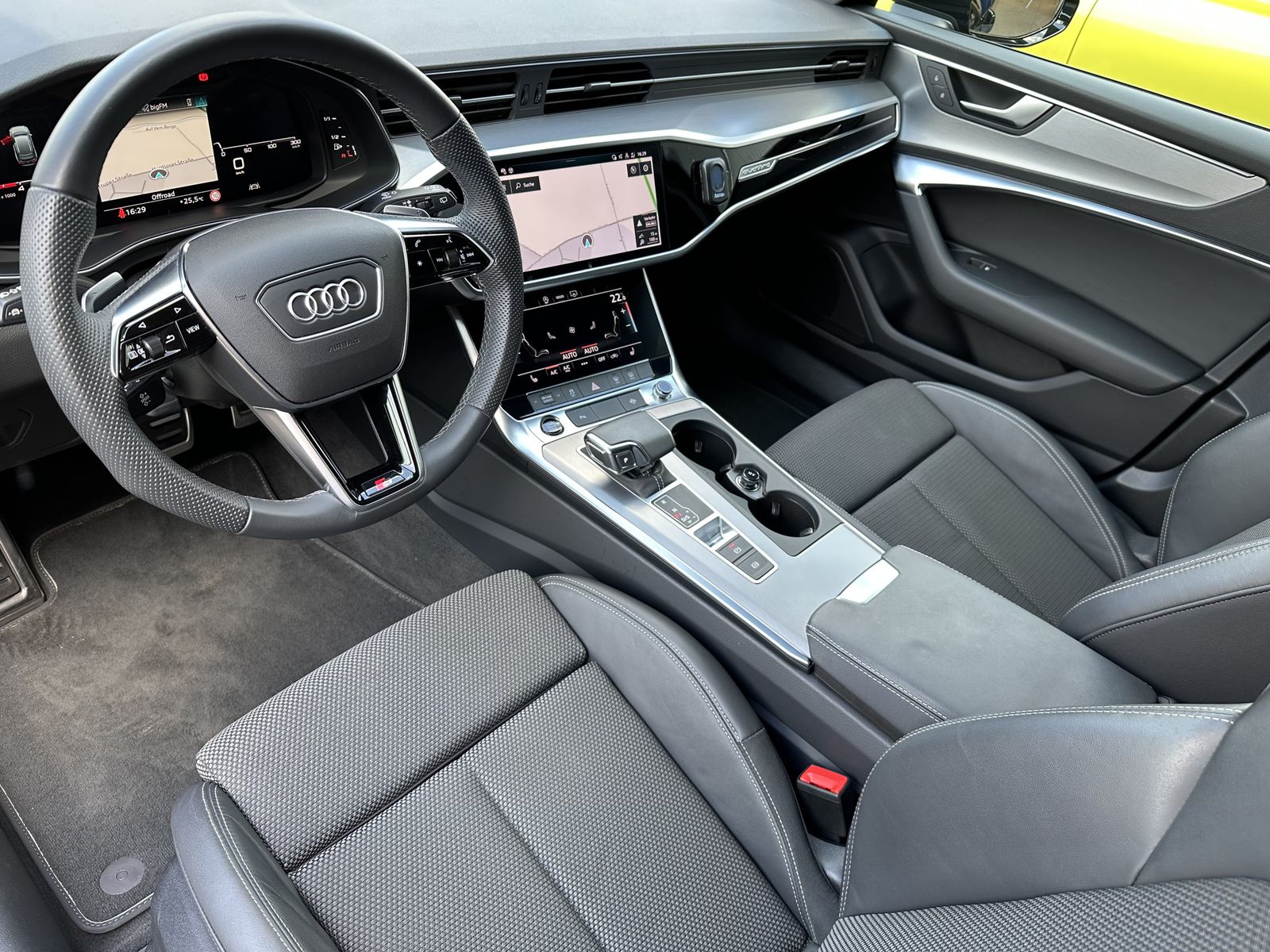 Fahrzeugabbildung Audi A6 Avant 45 TDI Qu S-Line Black NAV+LED+VCOCK+PP