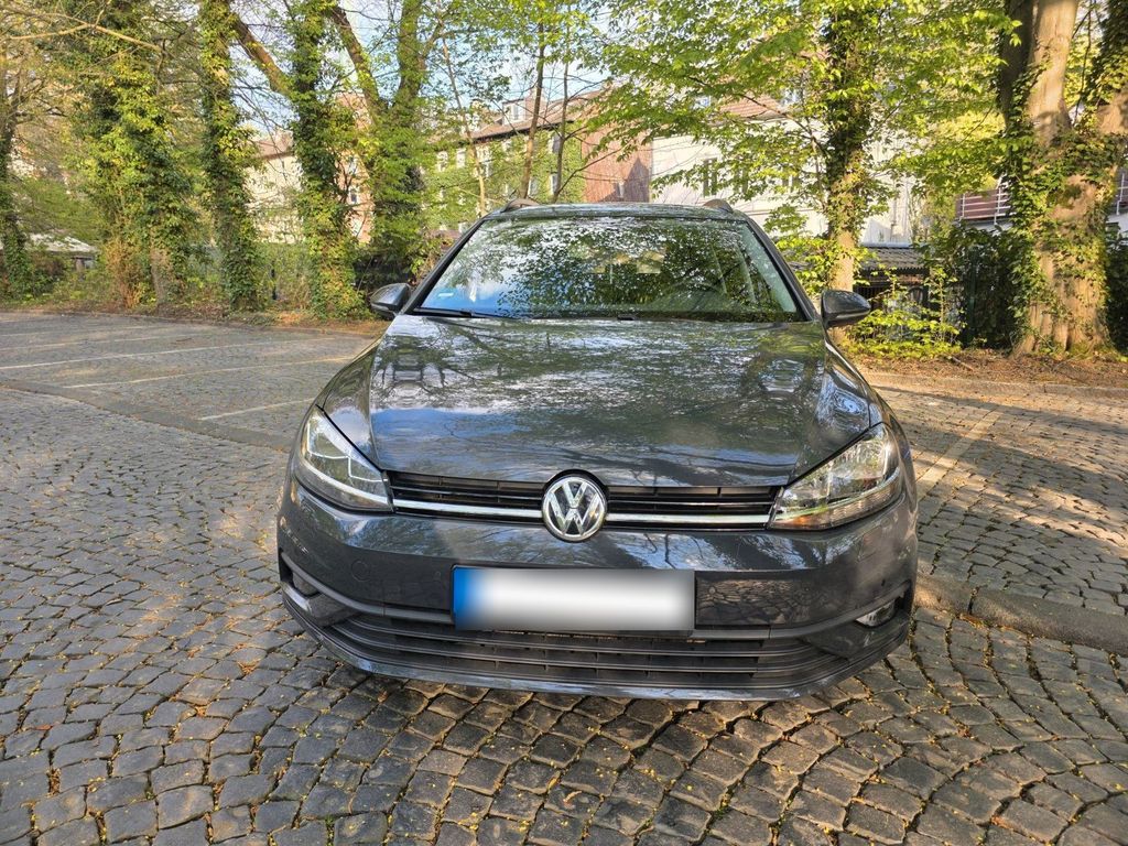 Image of Volkswagen Golf