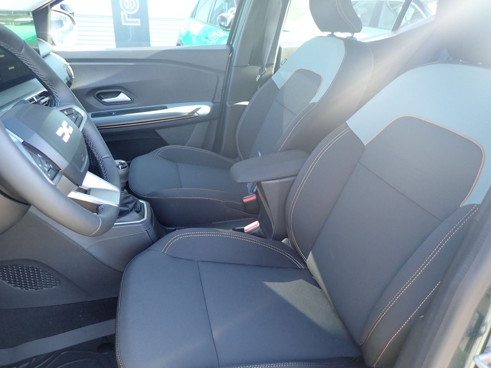 Fahrzeugabbildung Dacia Sandero Stepway Extreme TCe 110