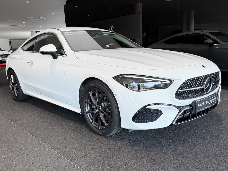 Mercedes-Benz CLE 200 Coupe 4M AVANTGARDE DIGIL MBUX DISTRONIC foto 4