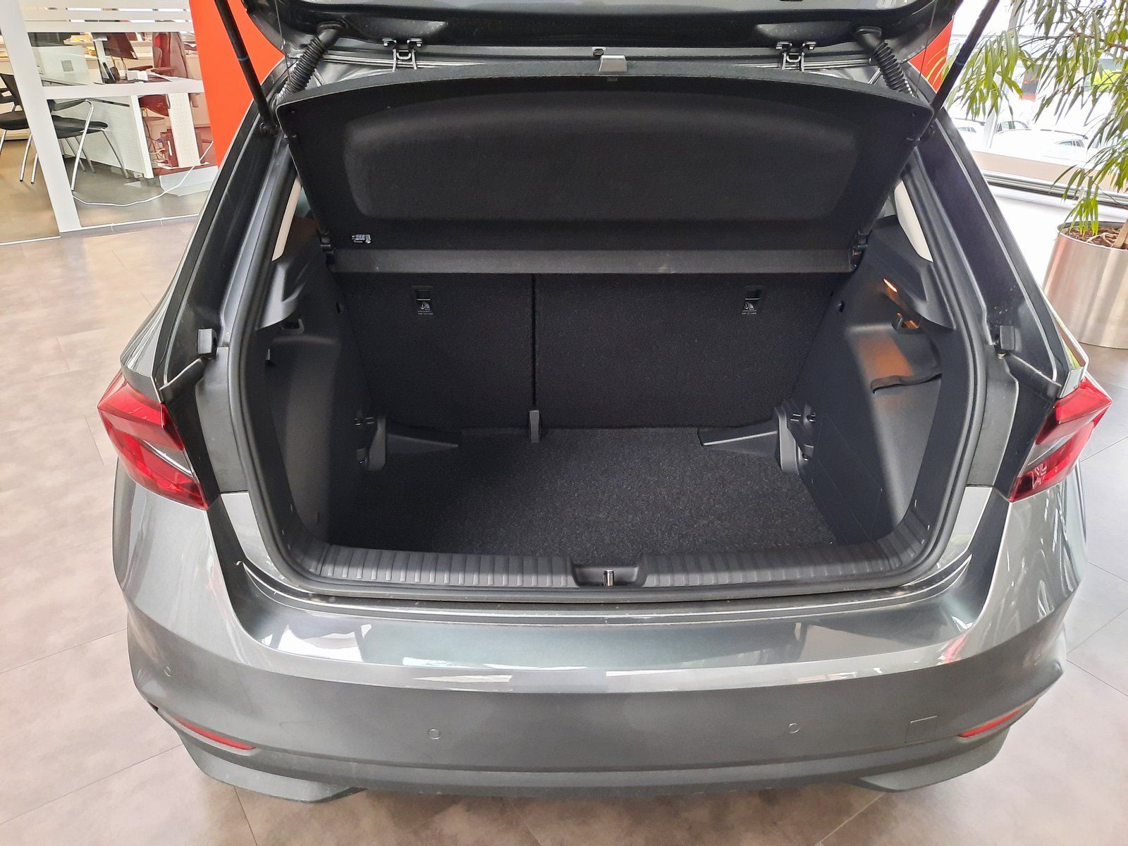 Fahrzeugabbildung SKODA Fabia Essence TSI *LED*PDC*Sitzhzg*APP*DAB*VZE*