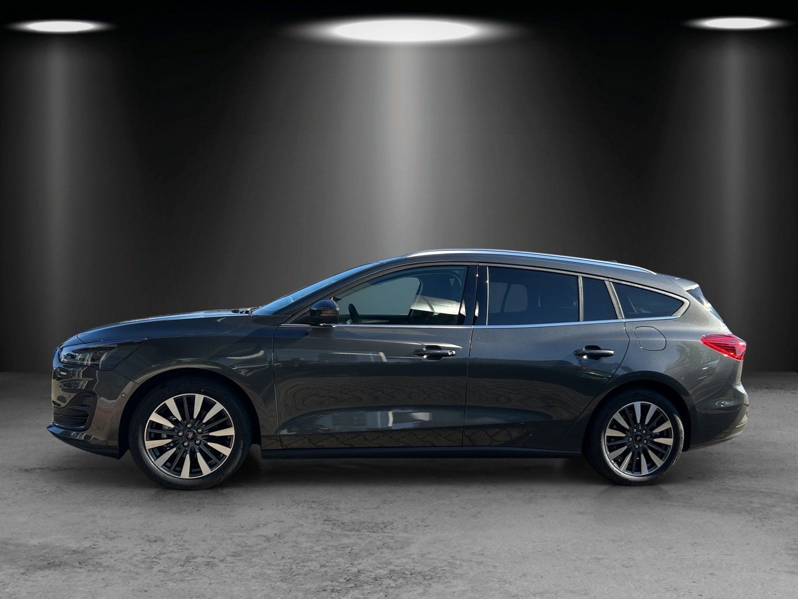 Fahrzeugabbildung Ford Focus Titanium X Winter P. B&O e.Call LM 17Z LED