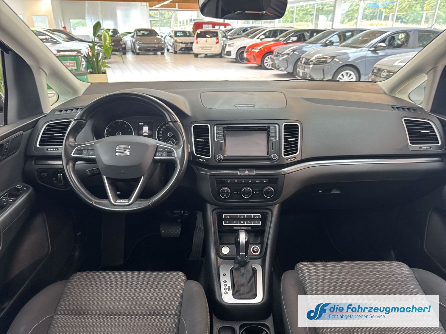 Fahrzeugabbildung SEAT Alhambra Xcellence 7-Sitzer AD AHK-klappbar Memo