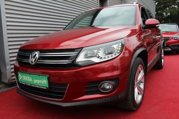 Volkswagen Tiguan - 1
