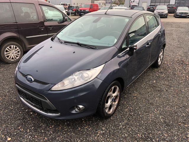 Ford Fiesta Titanium Schaden Blech & Lack Fahrerseite