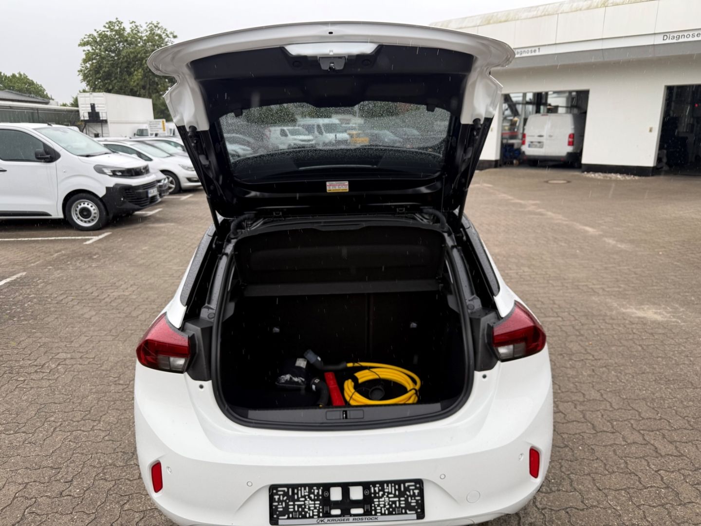 Fahrzeugabbildung Opel Corsa-e F Edition SHZ+LHZ+Kamera+11KW Charger