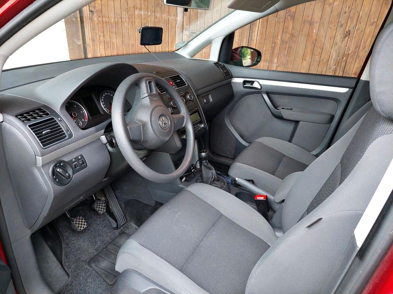 Volkswagen Touran 2011 — photo 5