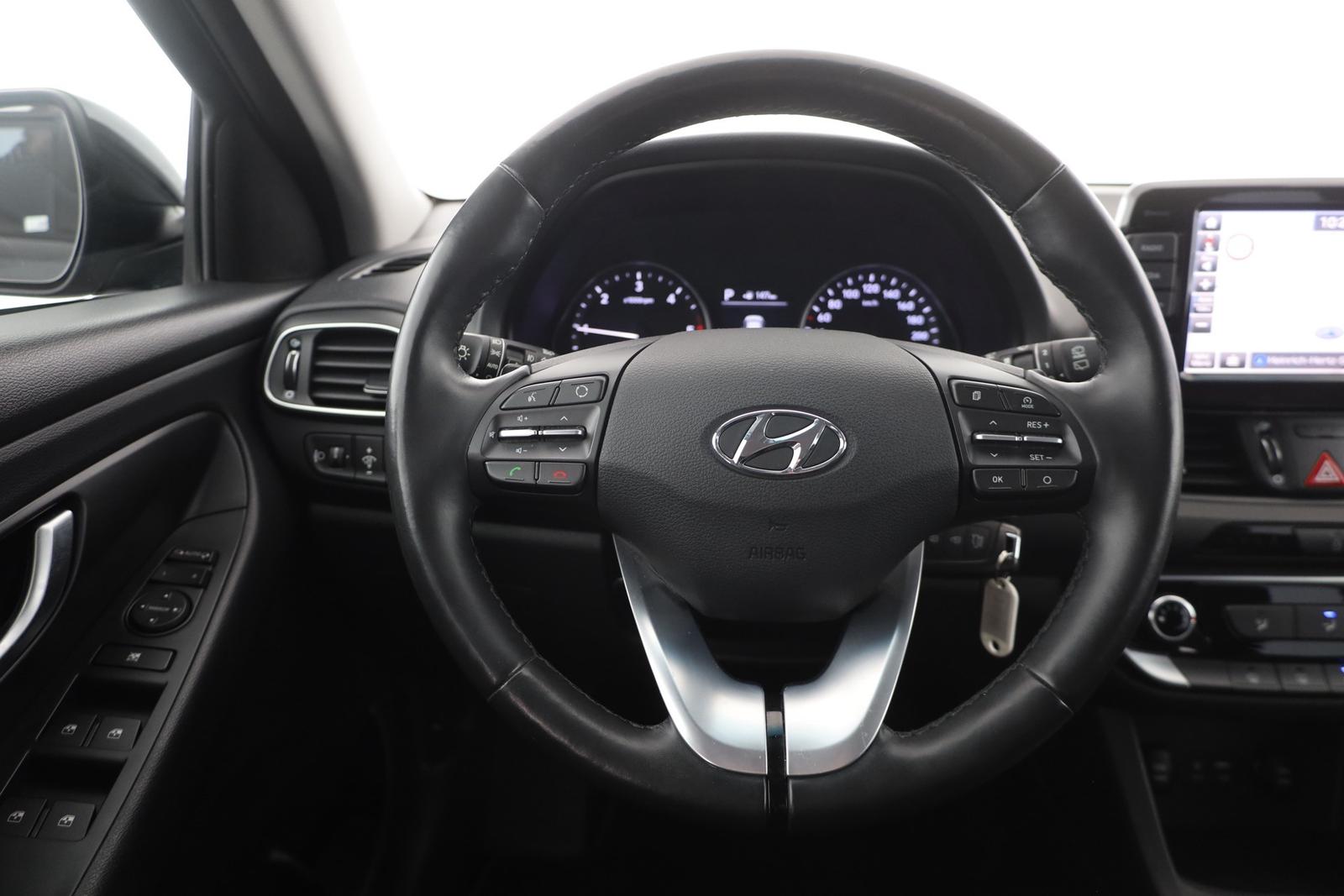 Hyundai i30 1.6 CRDi Aut. Navi Sitzheizung Kamera