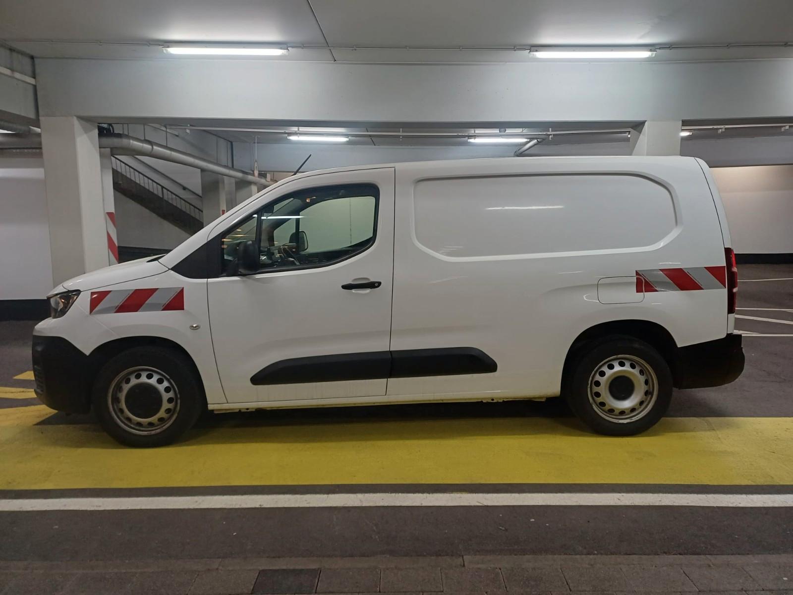 Peugeot Partner Premium L2,Schrank,StandHZG,Klima,PDC,Te