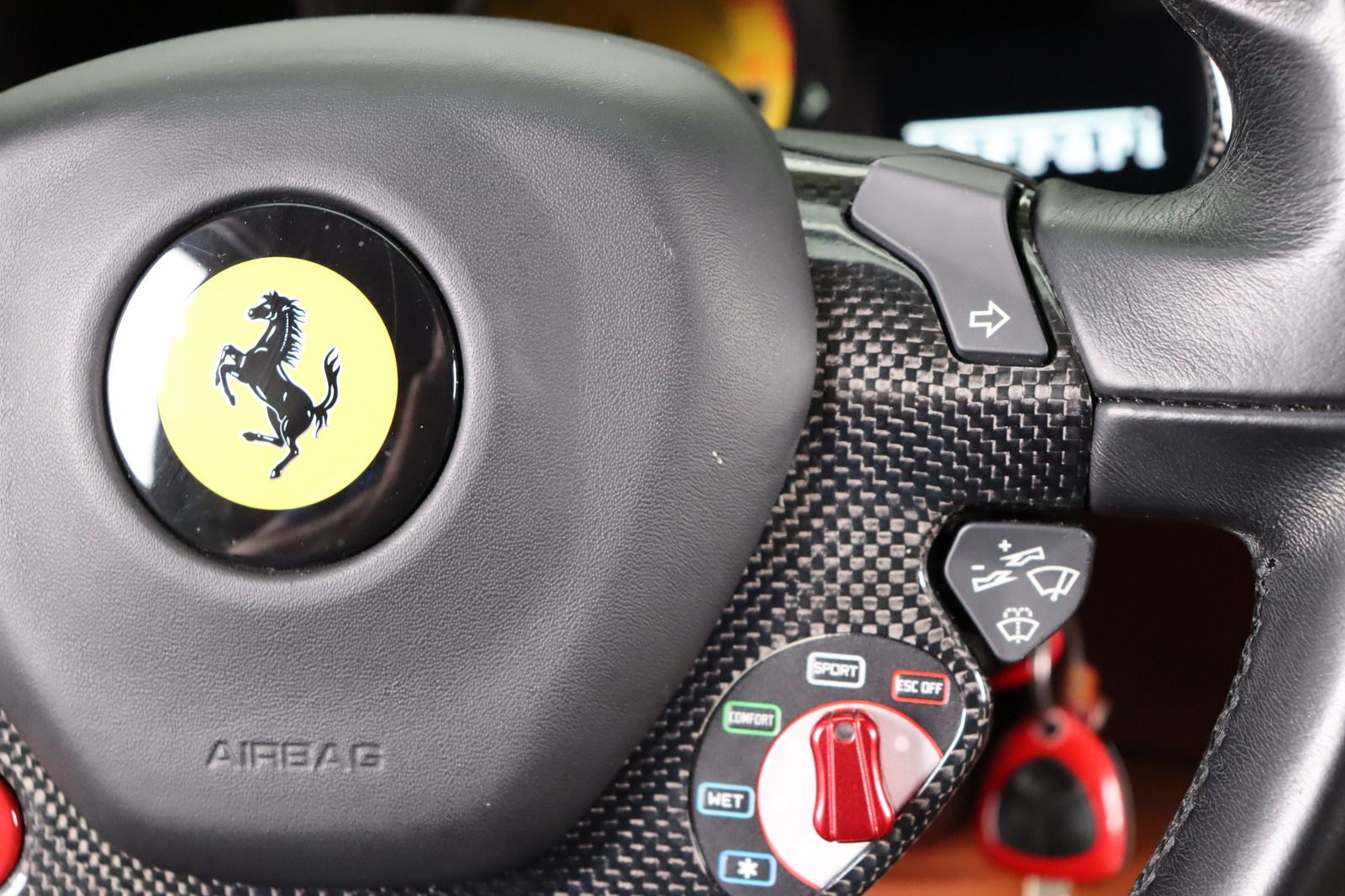 Fahrzeugabbildung Ferrari FF * LIFT * Kamera * Sitzhg./-lüftung * HELE