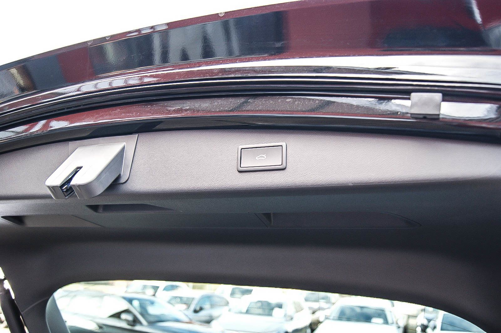 Fahrzeugabbildung CUPRA Leon Sportstourer e-HYBRID VIRTUAL ACC XL 1HAND