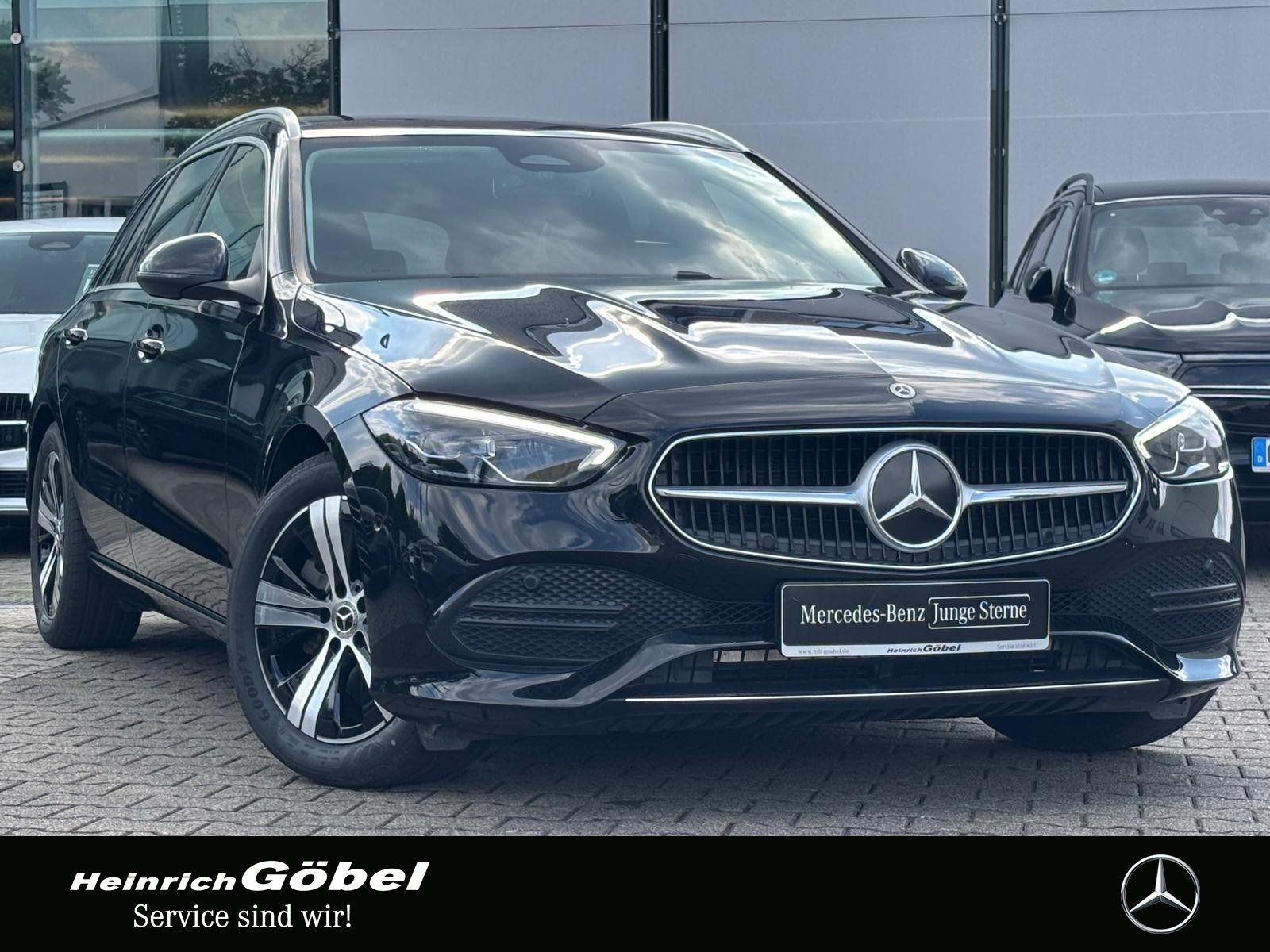 Fahrzeugabbildung Mercedes-Benz C 200 T AVANTGARDE*PANO*AHK*KAMERA*TOTWINKEL*