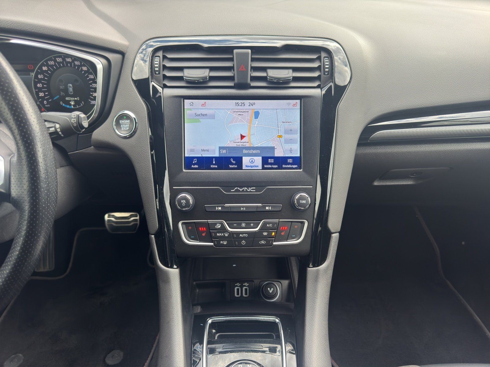 Fahrzeugabbildung Ford Mondeo 2.0 ST-Line Aut./AHK/LED/KAMERA/GRA/NAVI/