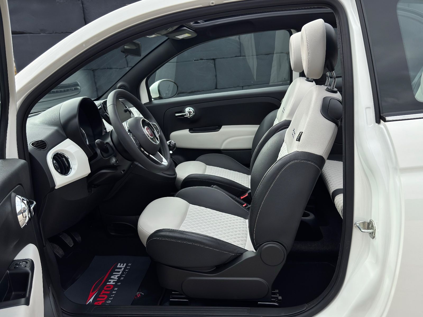 Fahrzeugabbildung Fiat 500C 1.0 GSE DolceVita Temp CarPlay/Android PDC