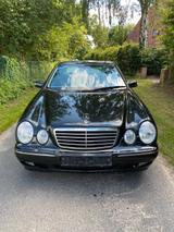 Mercedes-Benz Mercedes E270CDI - gebrauchte Mercedes-Benz E 270 aus dem Jahr 2001