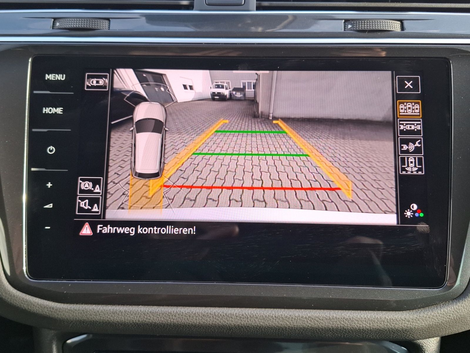 Fahrzeugabbildung Volkswagen Tiguan eHybrid Elegance DSG Matrix AHK Navi AID