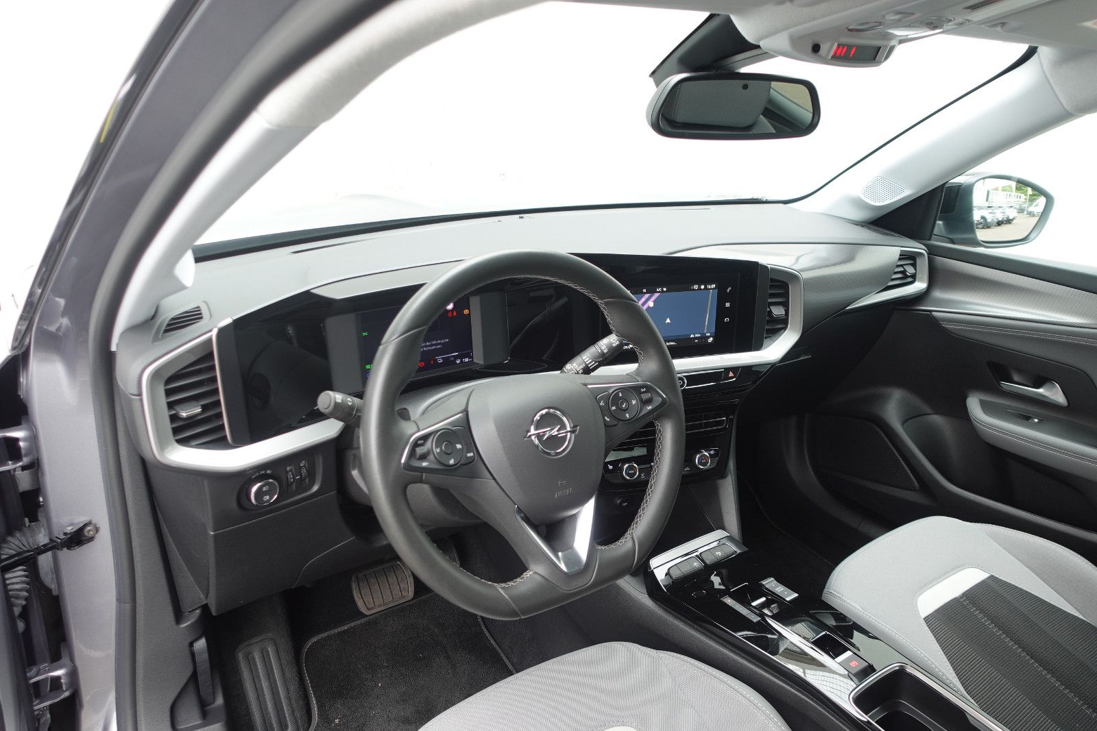 Fahrzeugabbildung Opel Mokka-e Elegance,Navi,Kamera,Sitzhzg,Allwetter