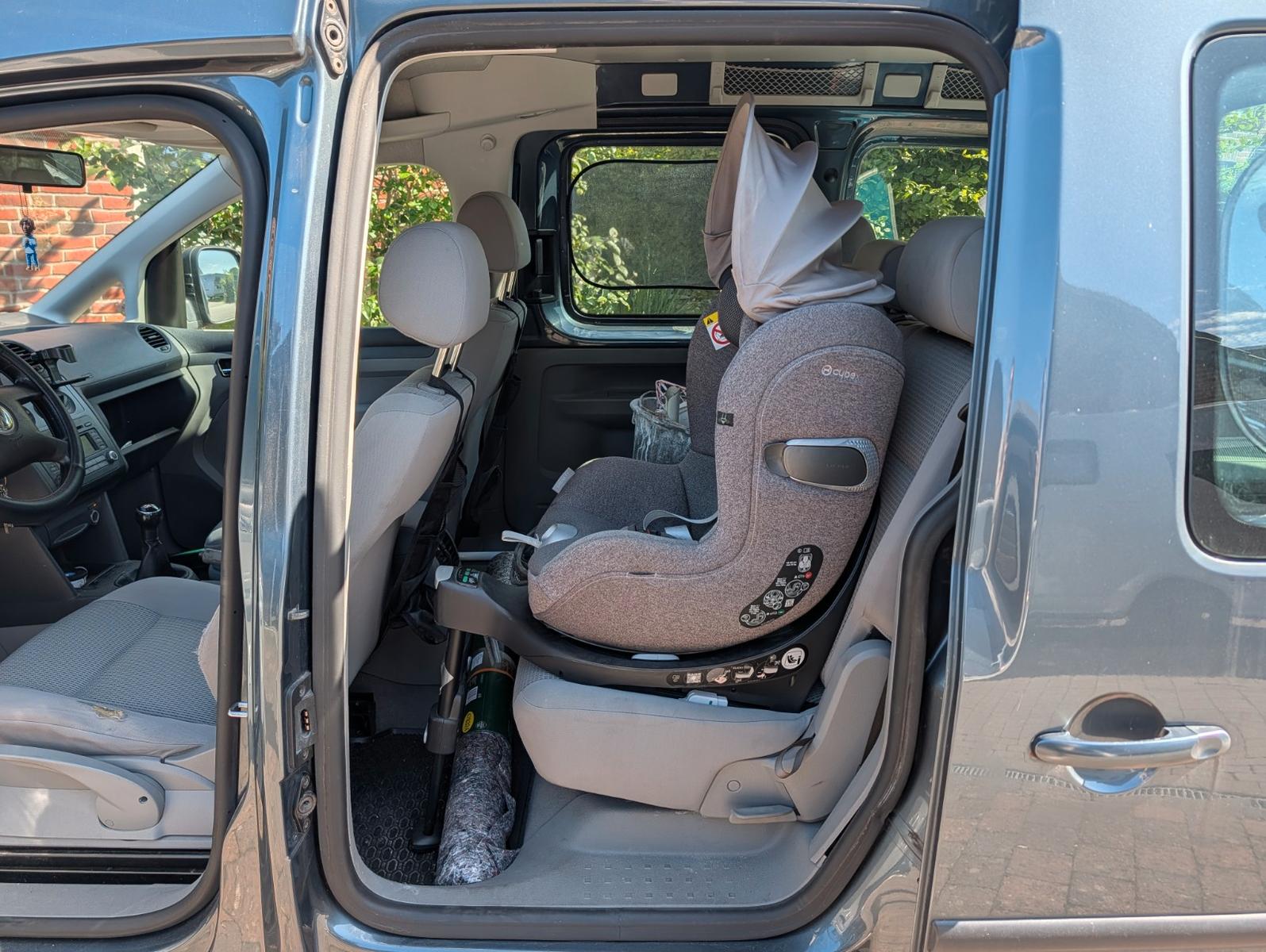 Volkswagen Caddy Life 1.6 - TÜV Klima AHK 2 Schiebetüren