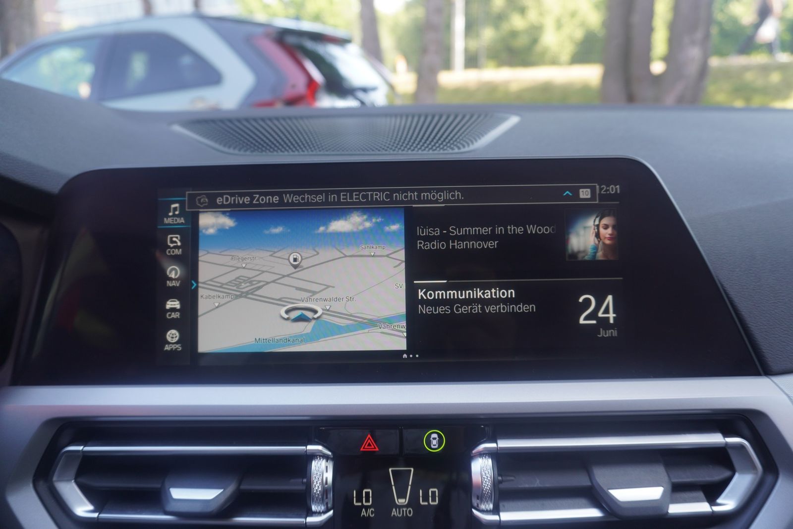 BMW 320e Advantage LED ACC Totwinkel Keyless-Go Navi foto 18