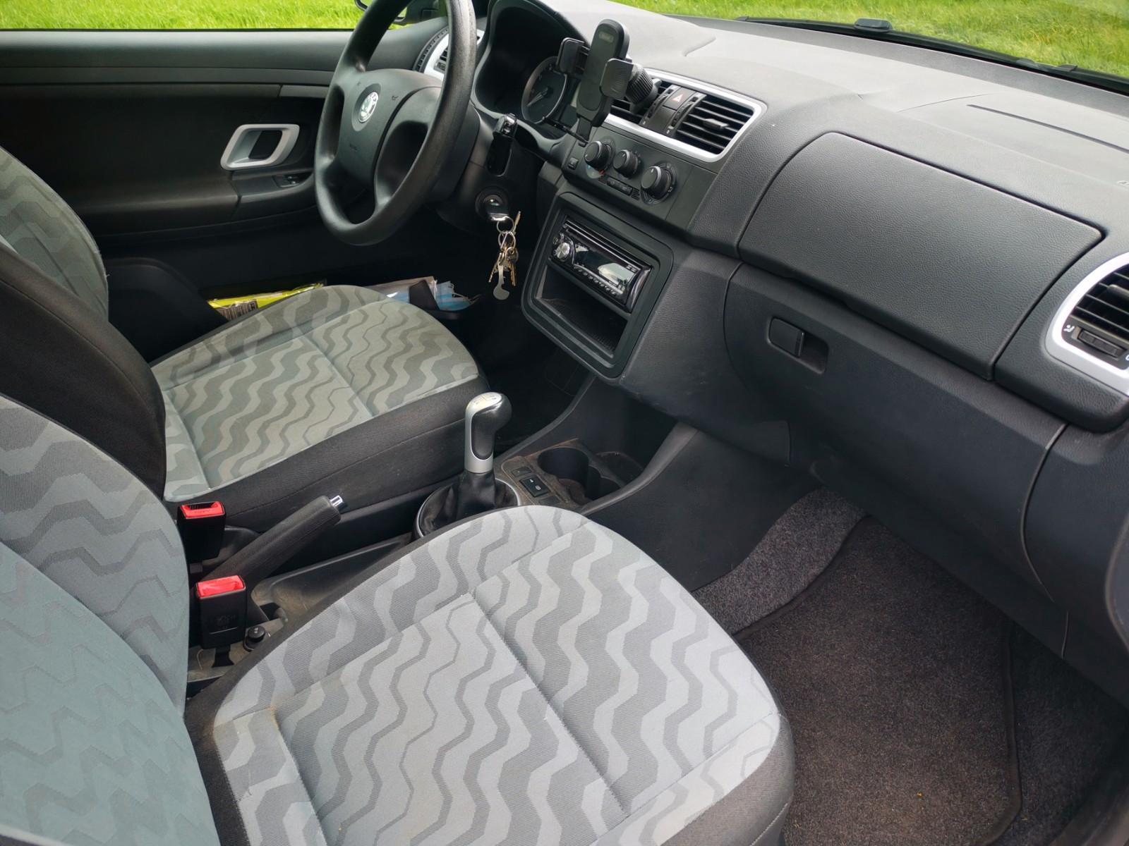 Skoda Fabia 2009 — photo 14