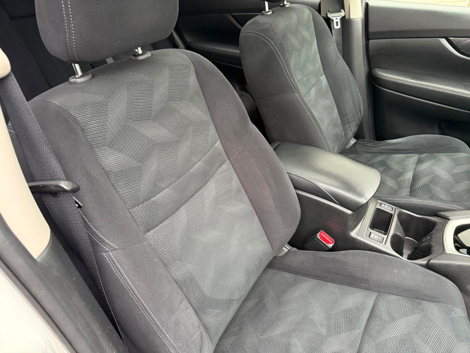 Nissan X-Trail Acenta Automatik Navi Kamera Panorama AH