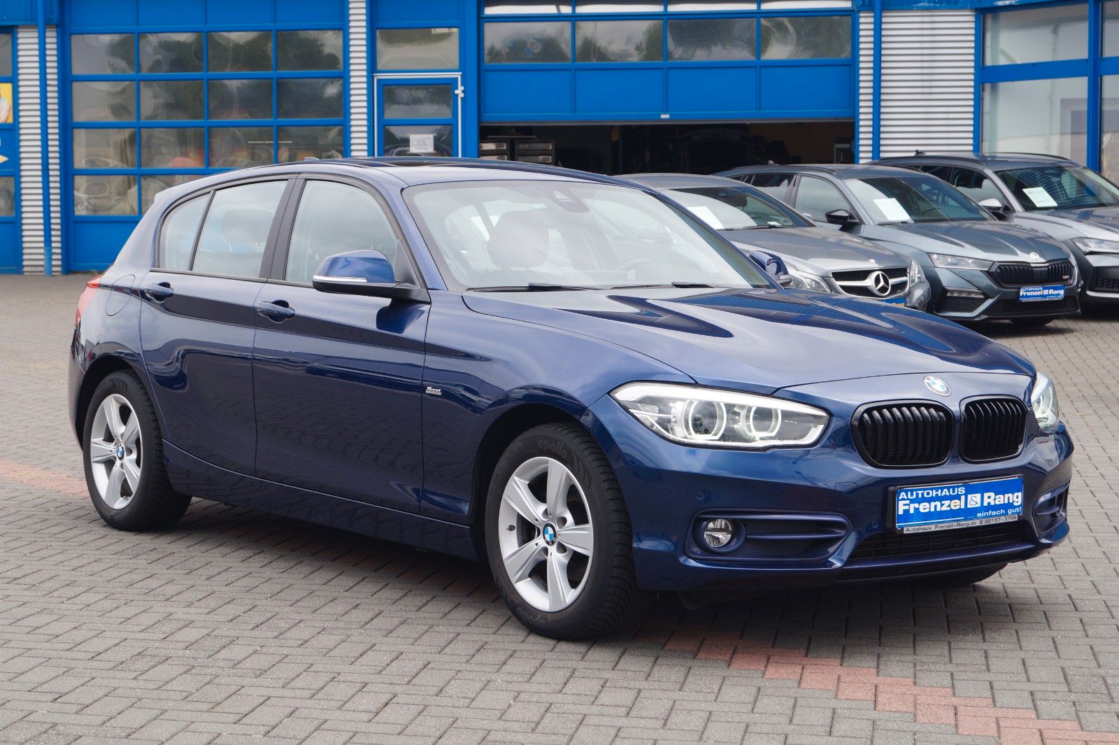 BMW 118i *LED*Schiebedach*Kamera*H&amp;K*Lenkradhz*Navi*