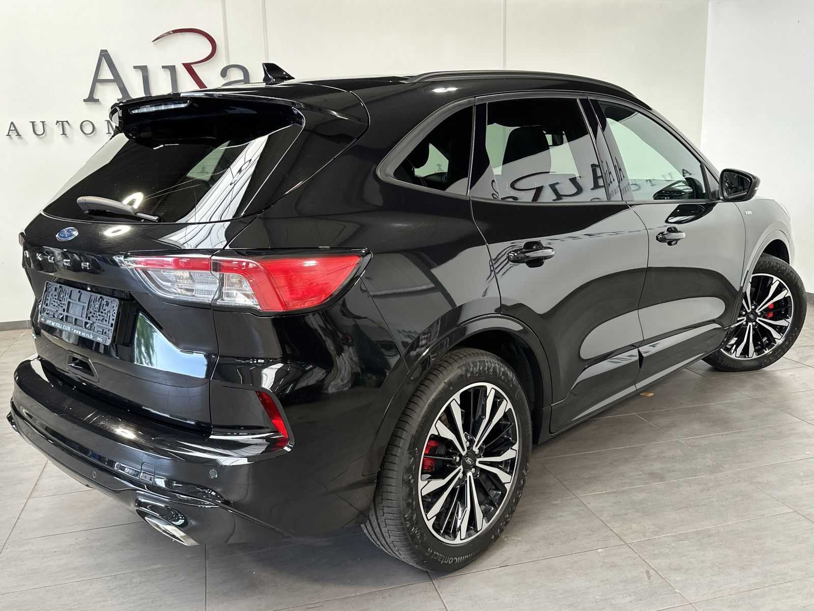 Fahrzeugabbildung Ford Kuga 2.0 EB 4x4 ST-Line X NAV+LED+AHK+B&O+PANORA