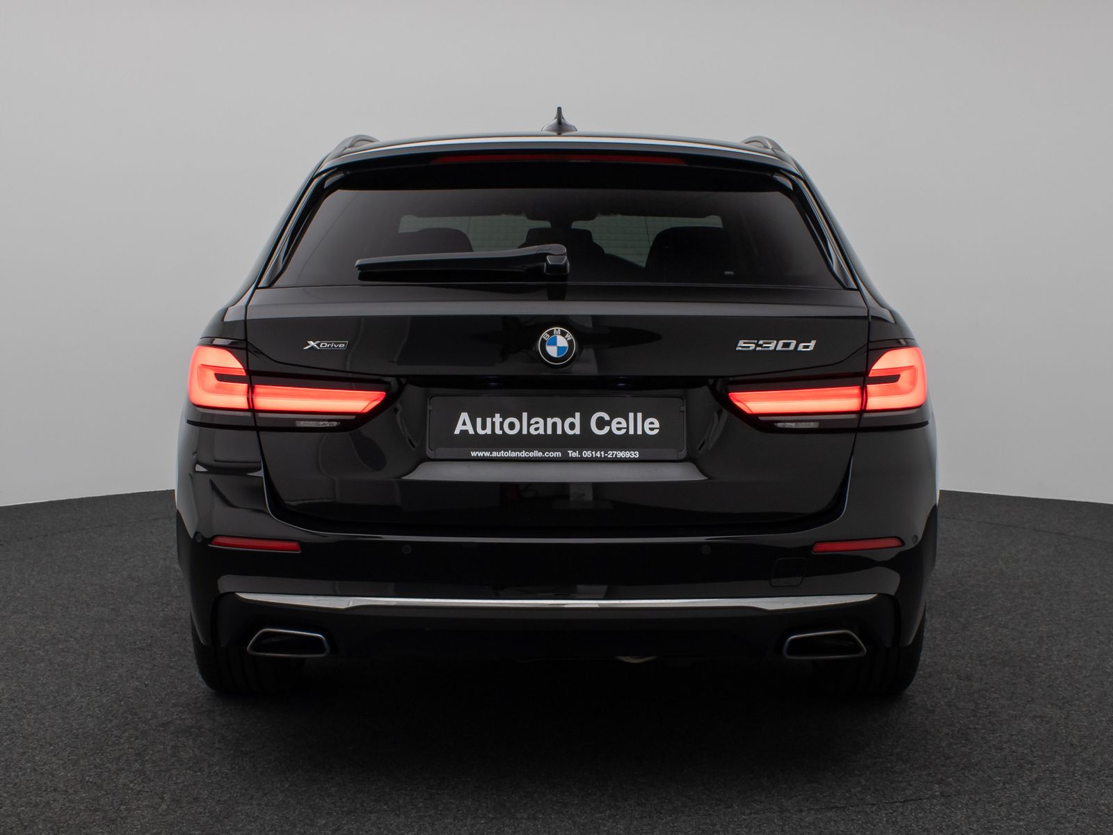 Fahrzeugabbildung BMW 530d xD Luxury Line Laser HUD DAB H/K AHK 19Zoll