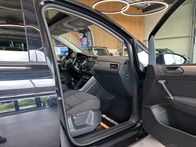 MYAUTOCENTER – Gebraucht- und Jahreswagen mit Werkstattservice in Pfaffenhofen Volkswagen Touran Comfortline BMTStart-Stopp *Pano*AHK*