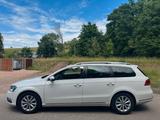 Volkswagen Passat 2.0 TDI 4MOT Comfortline BMT Variant ... - Volkswagen Passat aus 2011: Kombi