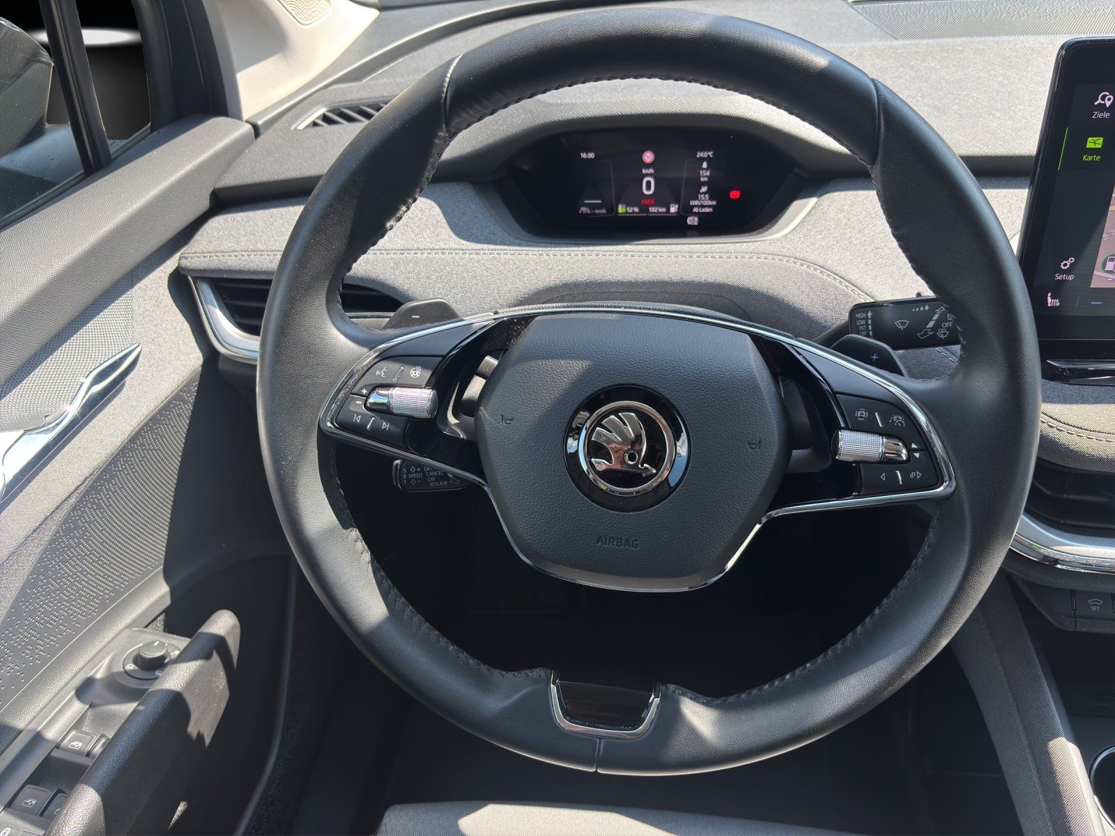 Fahrzeugabbildung SKODA Enyaq 60 Loft/Convenience PLUS