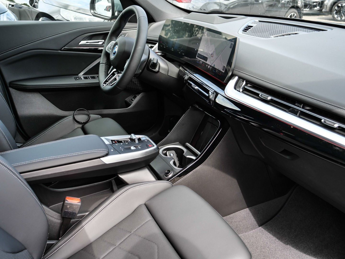 BMW iX1 - Bild 16