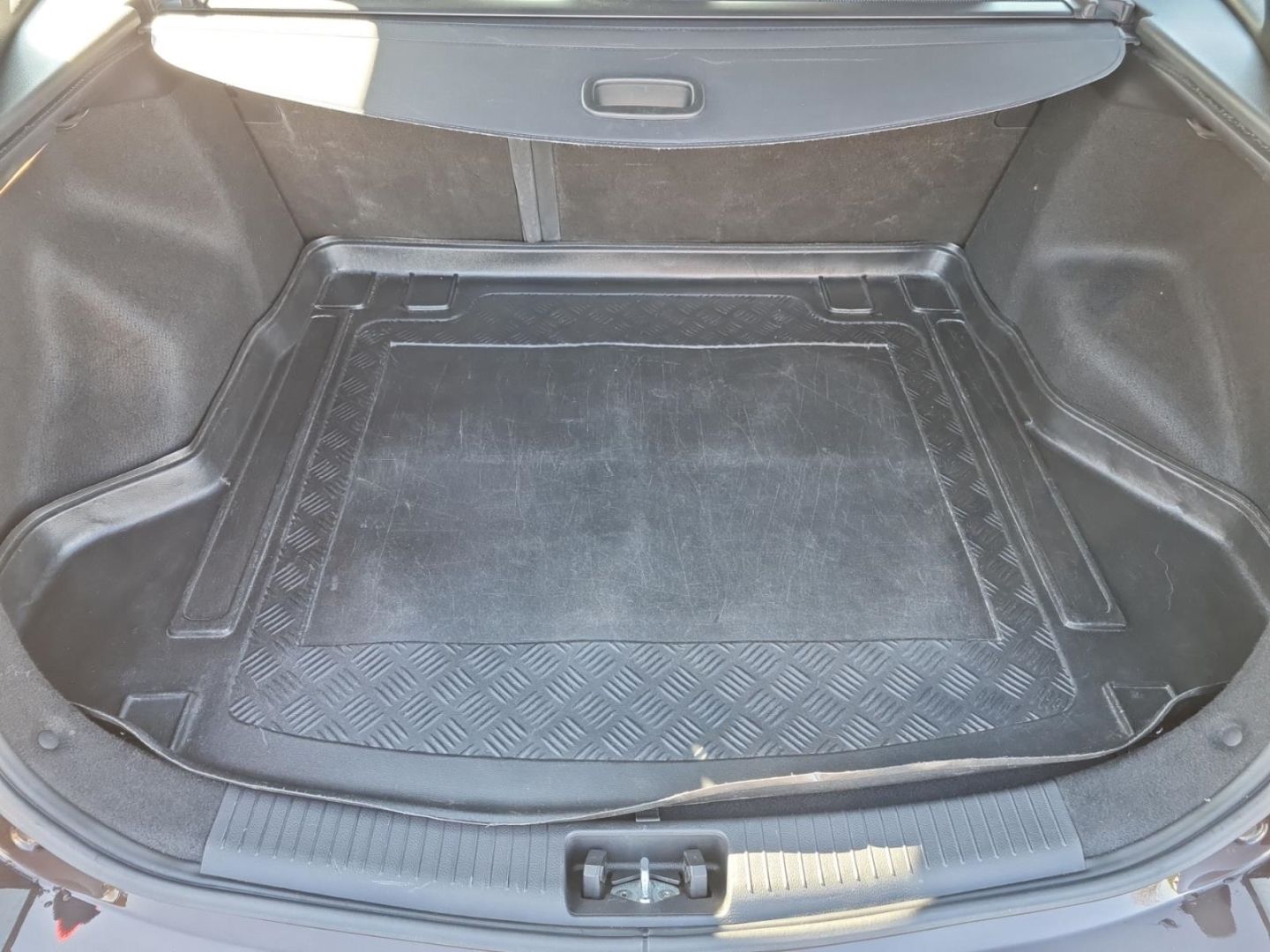 Fahrzeugabbildung Hyundai i30 YES! SILVER 1.6 GDI KLIMA+PDC+TEMPOMAT
