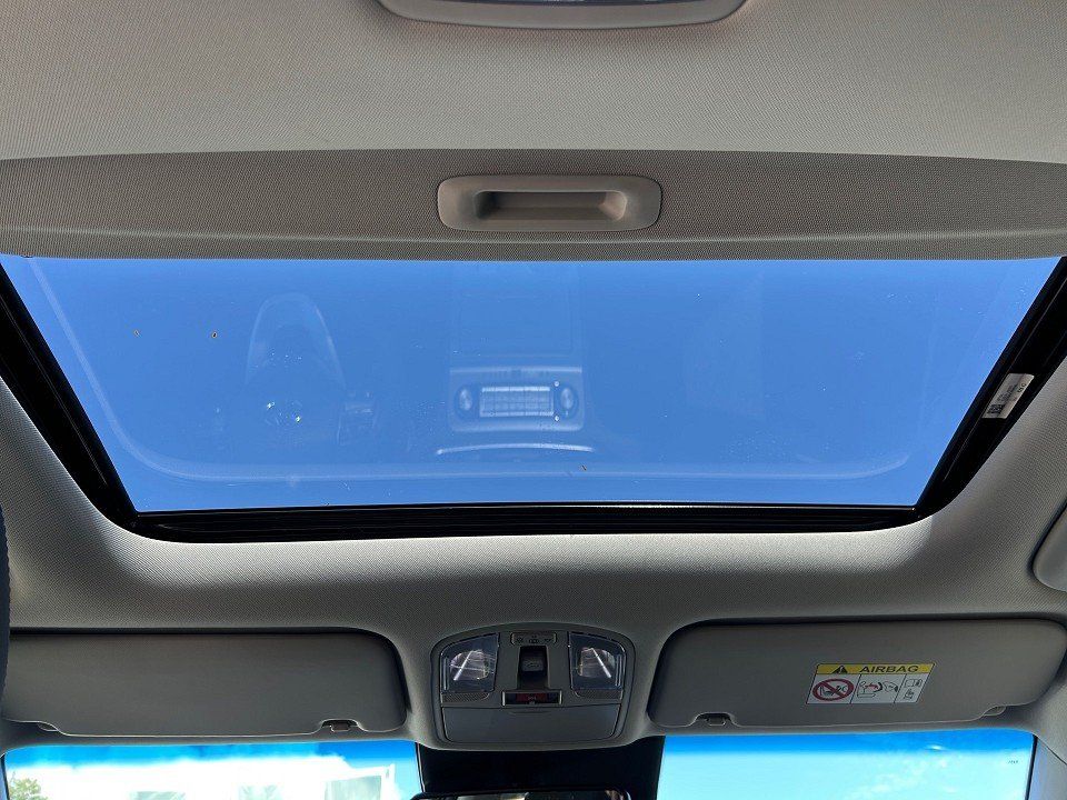 Fahrzeugabbildung Hyundai KONA EV 64kWh PRIME !VOLL! SCHIEBEDACH+LEDER+HUD