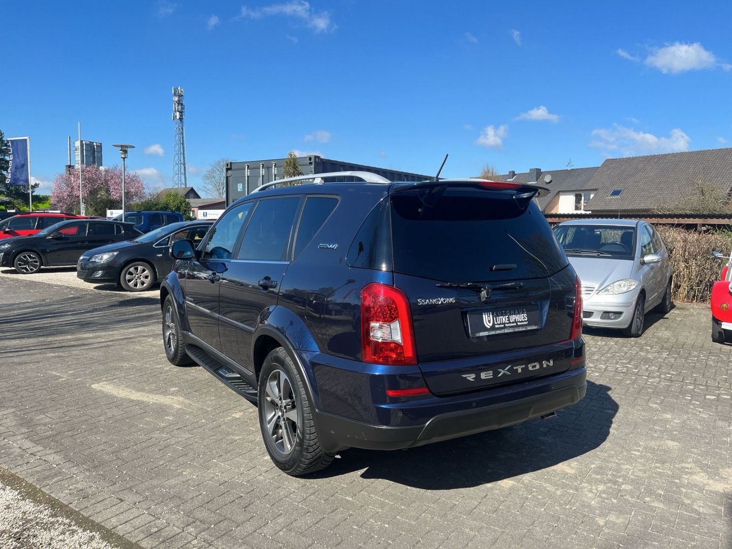 Fahrzeugabbildung Ssangyong REXTON e-XDi W Sapphire 2.2 4WD Klimaautom 7-Sit