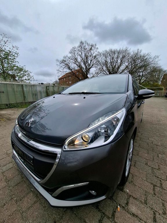 Image of Peugeot e-208