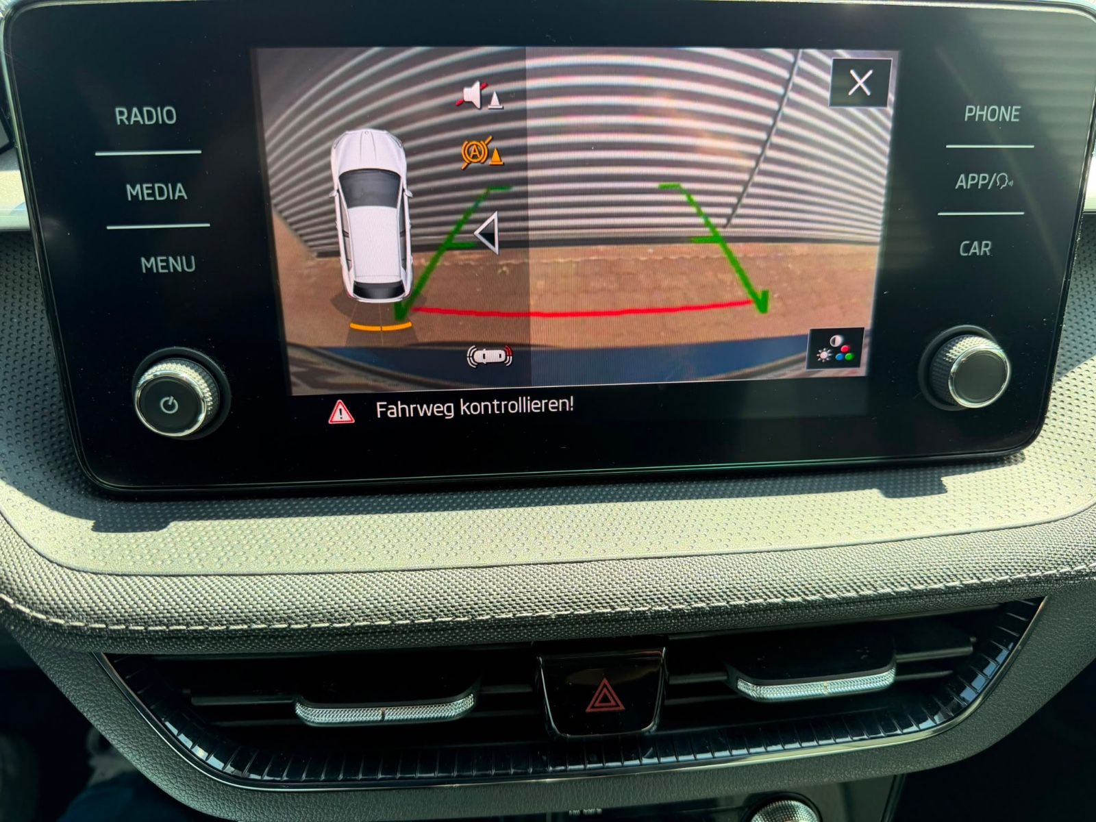 Fahrzeugabbildung SKODA Fabia 1.0 TSI Style SHZ KAM
