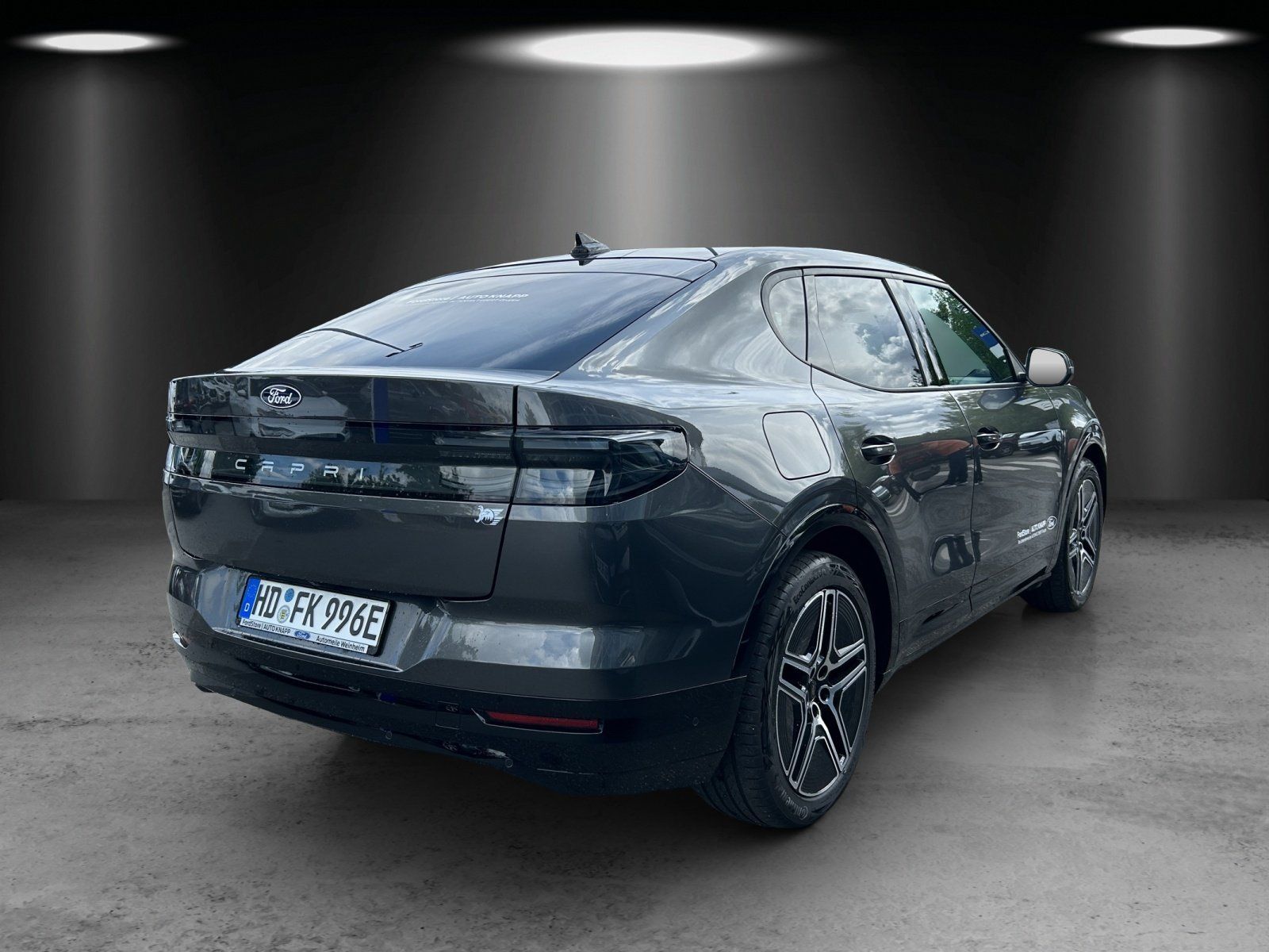 Fahrzeugabbildung Ford Capri Premium 79KW 340PS Glasdach AHK PDC