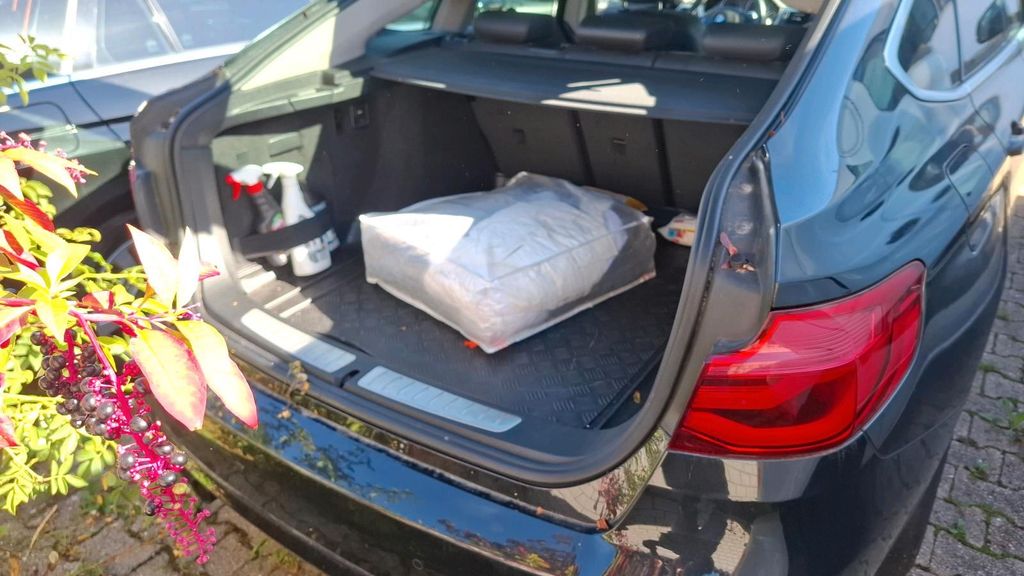 Image of BMW 320