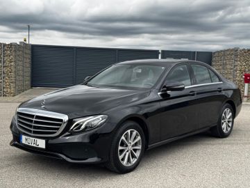 Mercedes E 200 - 3
