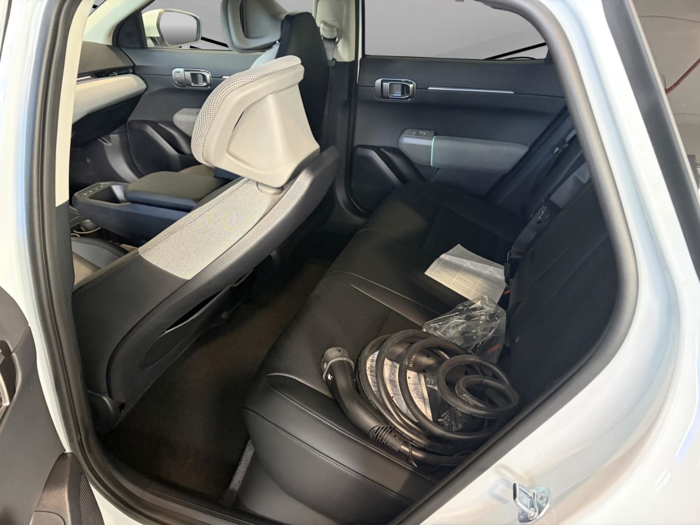 Fahrzeugabbildung Kia EV4 150 kW Earth Kamera elek. Heckklappe Navi