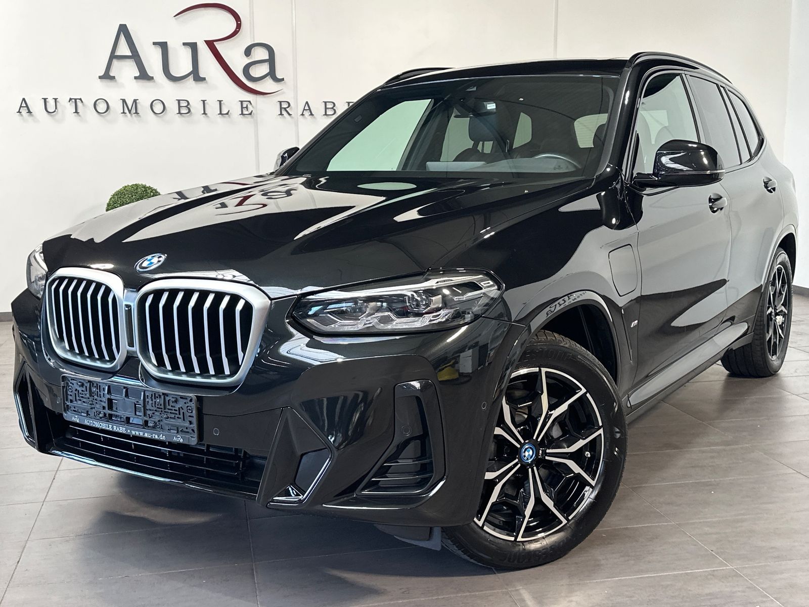 BMW X3 xDrive30e M-Sport NAV LED PANO KAMERA 19ZOLL foto 2