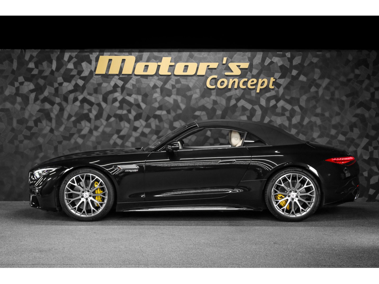 Mercedes-Benz SL 63 AMG 4 MATIC + imagem 2