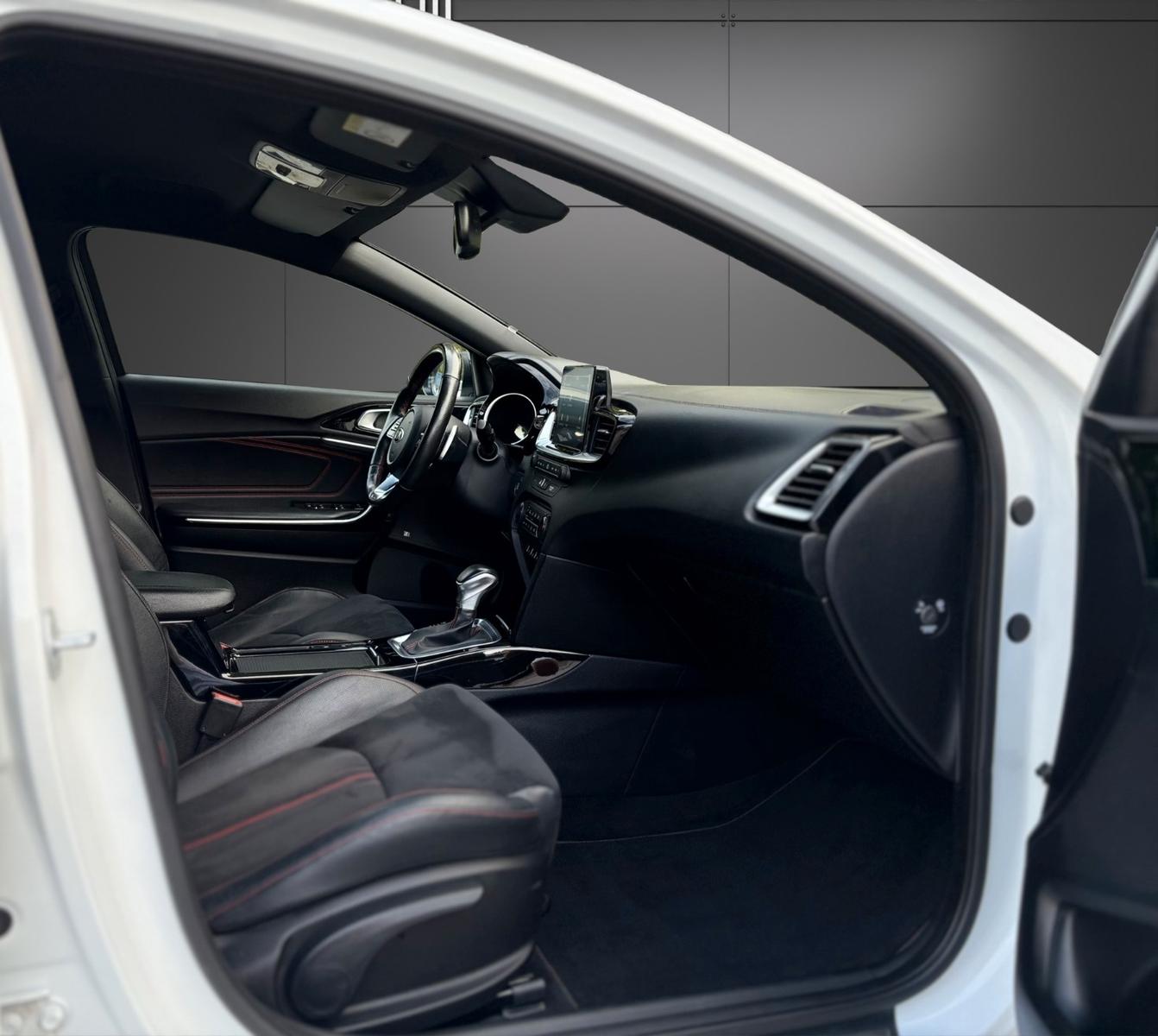 Kia ProCeed GT /LED/ACC/KEYLESS/LHZ/SHZ