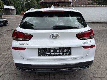 Hyundai i30 cw  1.6CRDI DCT+Kamera+Navi+DAB+Autom.+