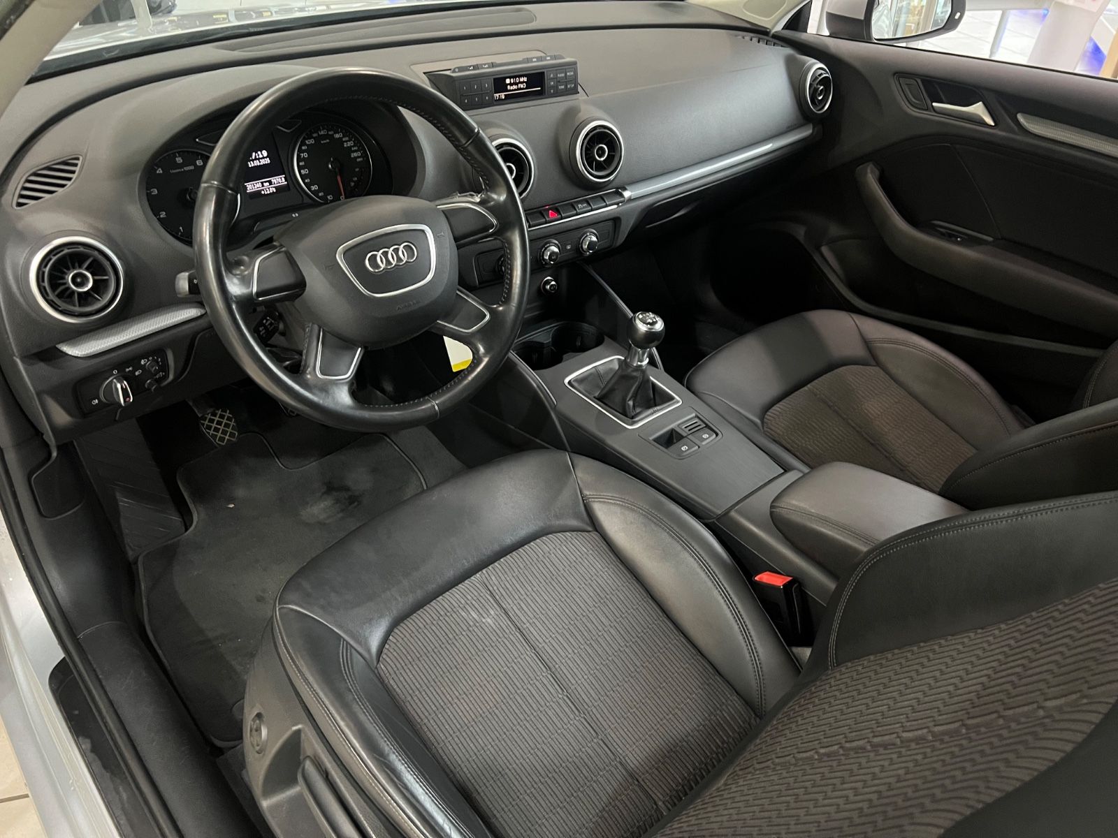Fahrzeugabbildung Audi A3 ambiente 1.4  *LEDER*TEMPOMAT*