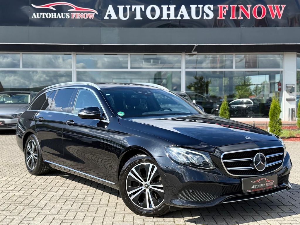 Image of Mercedes-Benz E 300